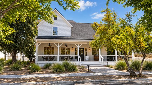 Grace & Rose restaurant farmhouse, downtown Paso Robles