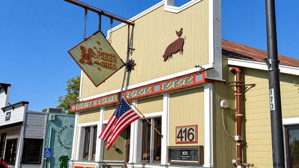 McPhee's Grill sign, Templeton